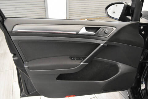 2020 Volkswagen Golf GTI SE