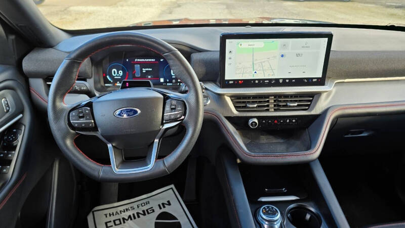 2025 Ford Explorer ST-Line