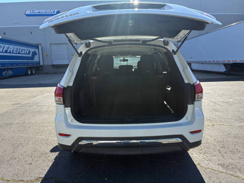 2016 Nissan Pathfinder S