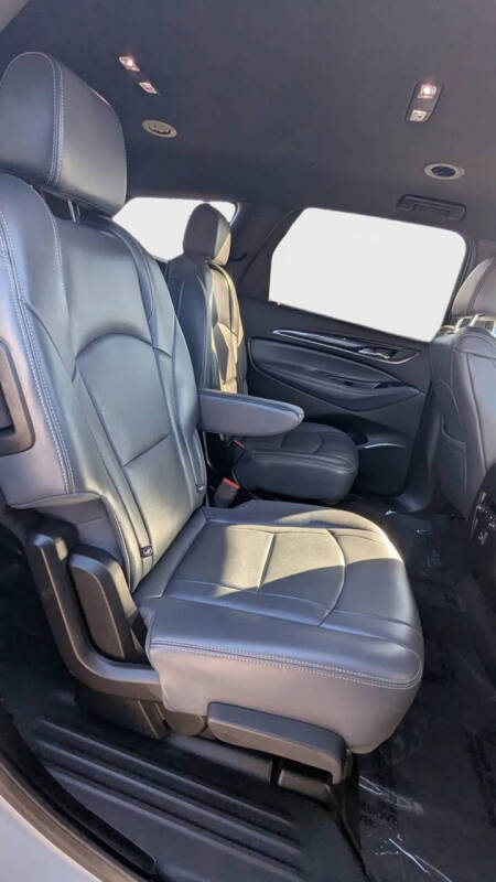 2023 Buick Enclave Essence