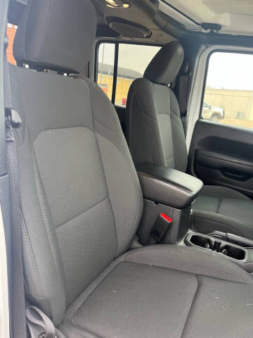 2022 Jeep Gladiator Altitude