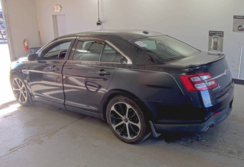 2015 Ford Taurus SEL