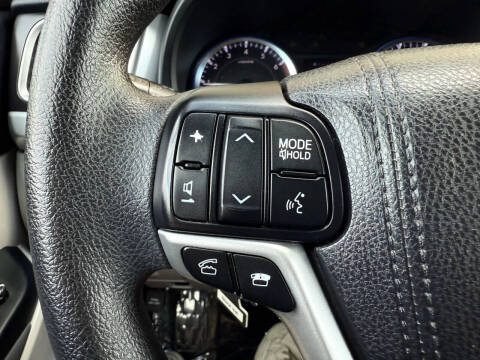 2015 Toyota Highlander LE