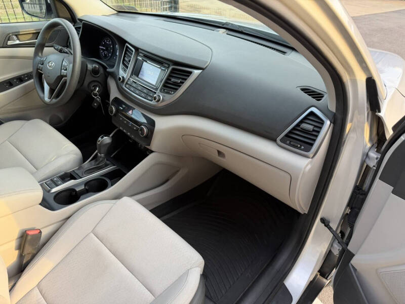 2017 Hyundai Tucson SE