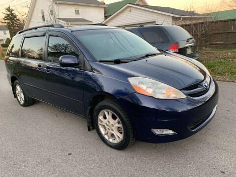 2006 Toyota Sienna for sale at Via Roma Auto Sales in Columbus OH