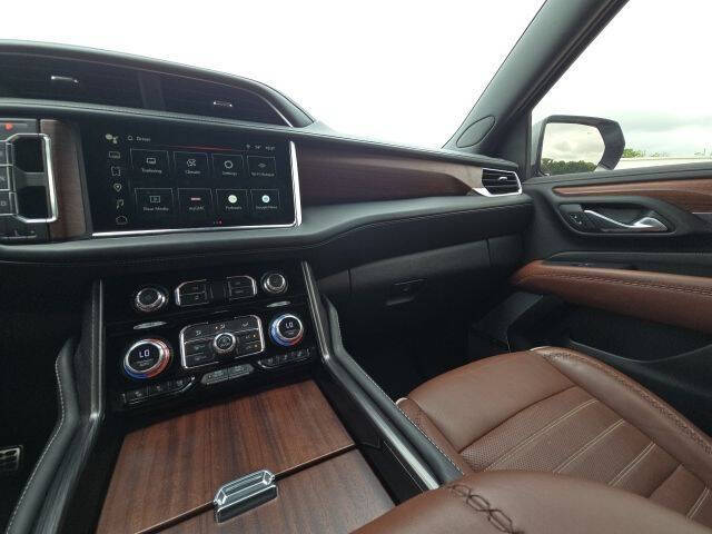 2023 GMC Yukon XL Denali Ultimate