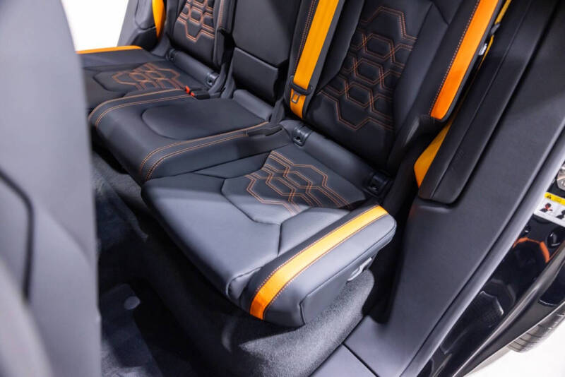 2025 Lamborghini Urus SE