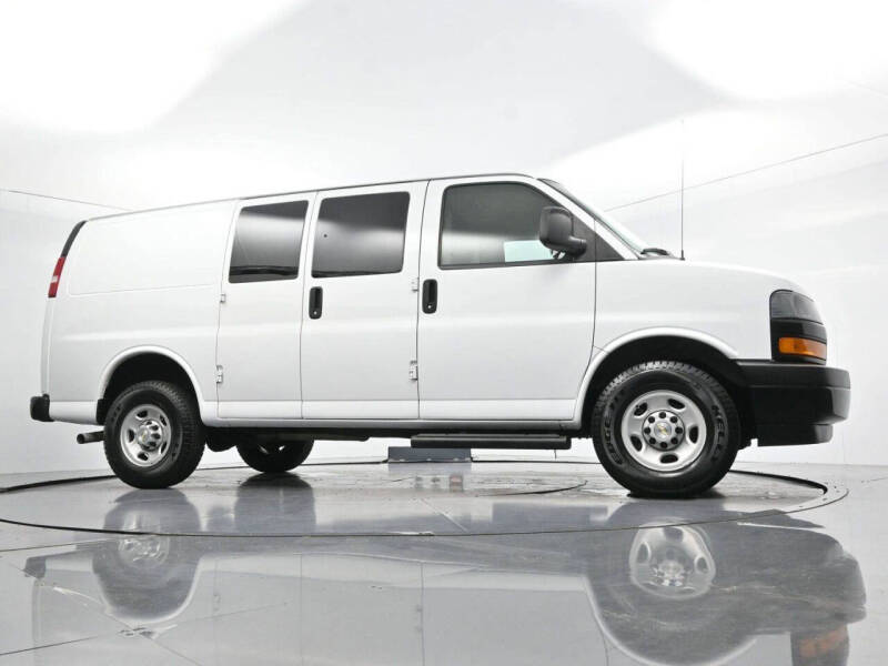 2023 Chevrolet Express 2500