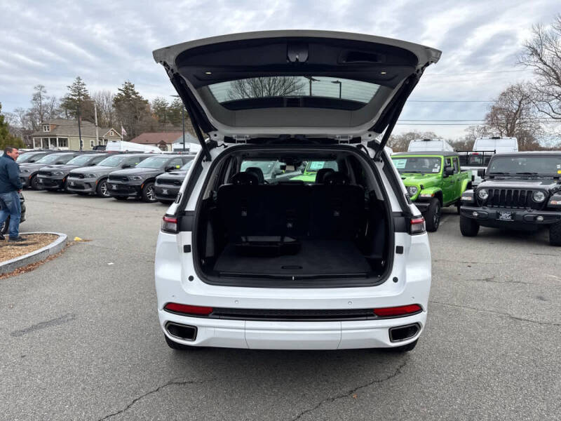 2023 Jeep Grand Cherokee 30th Anniversary 4xe