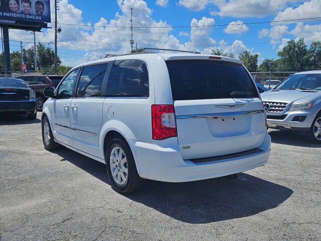 2014 Chrysler Town and Country for sale at JOHNS AUTO SALES LLC in Apopka, FL