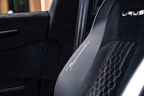 2023 Lamborghini Urus Performante