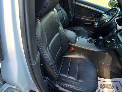 2016 Ford Taurus SEL