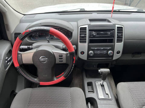 2011 Nissan Frontier SV V6