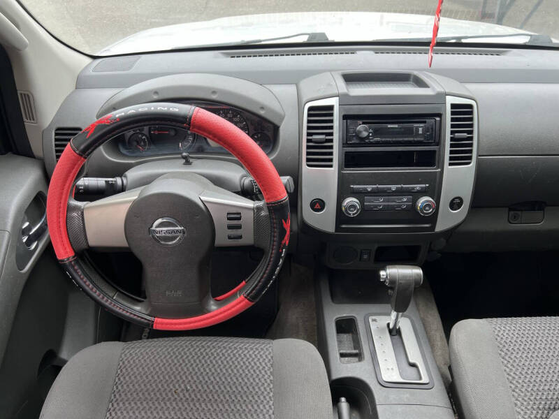 2011 Nissan Frontier SV V6