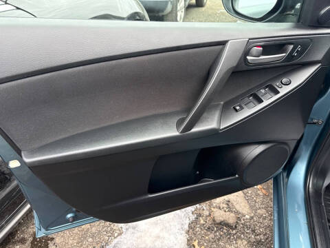 2011 Mazda MAZDA3 i Touring