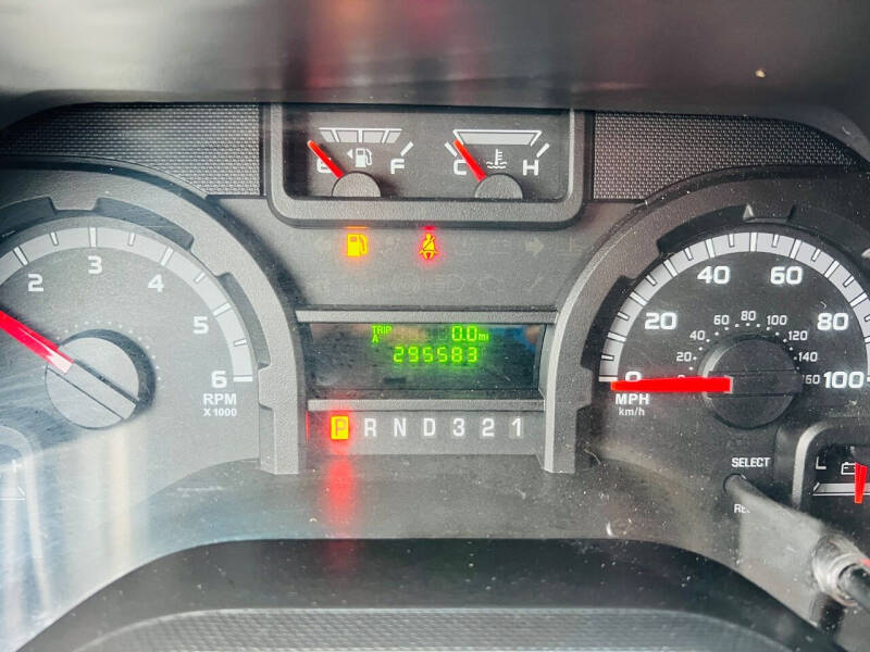 2011 Ford E-Series E-350 SD