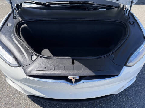 2019 Tesla Model X Standard Range