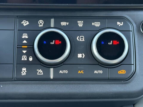 2026 Land Rover Defender 110 P300 S