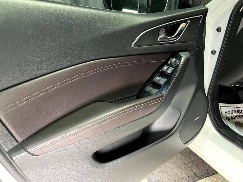 2017 Mazda MAZDA3 Grand Touring