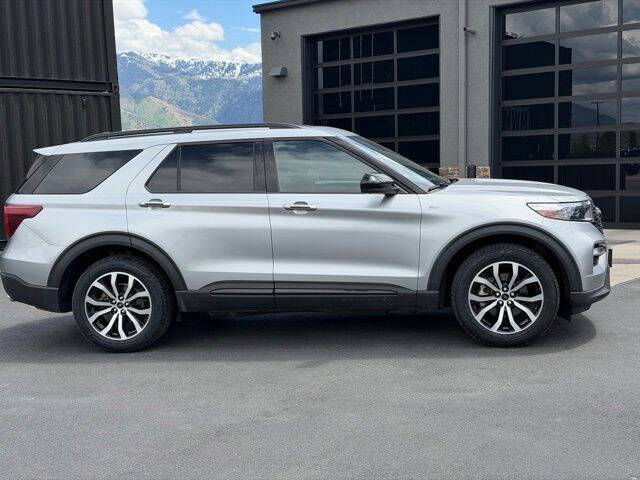 2023 Ford Explorer ST-Line