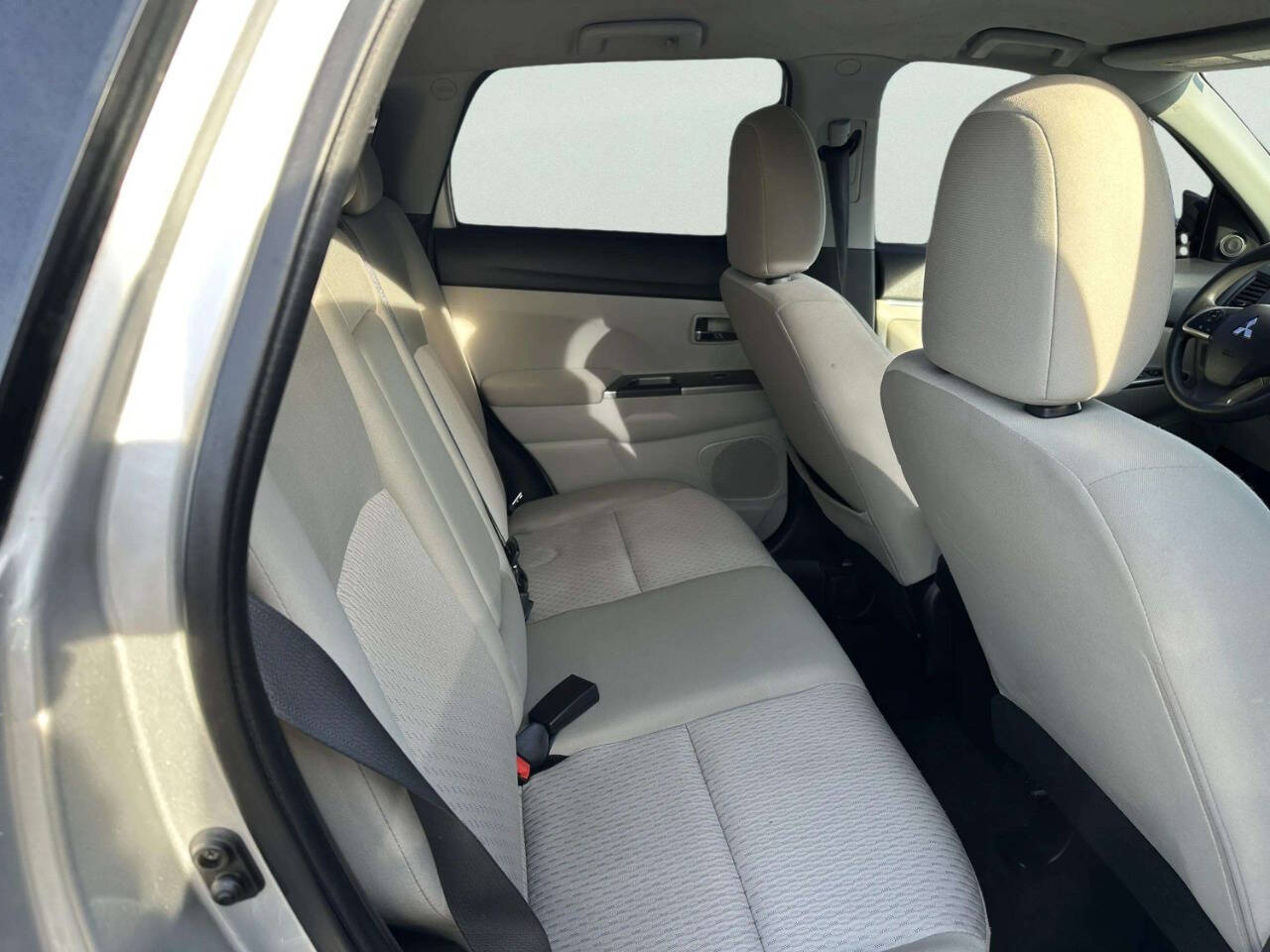 MitsubishiOutlander Sport12