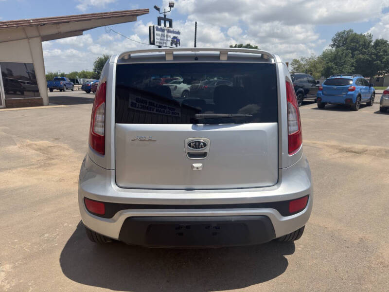 2012 Kia Soul +