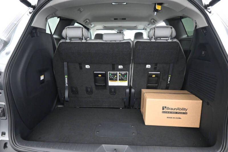 2026 Toyota Sienna XLE 7-Passenger