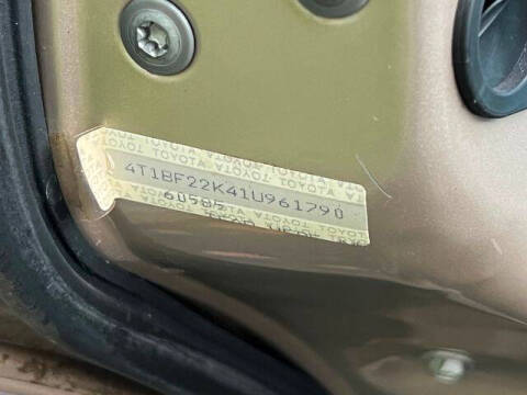 2001 Toyota Camry LE V6