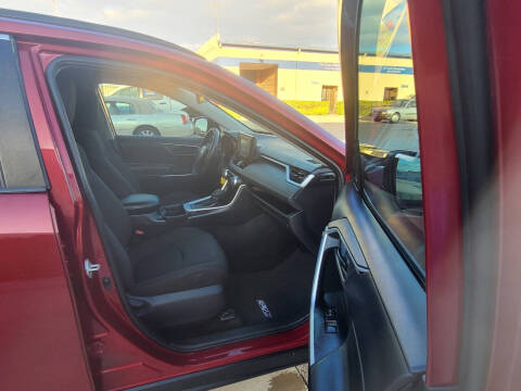 2019 Toyota RAV4 LE