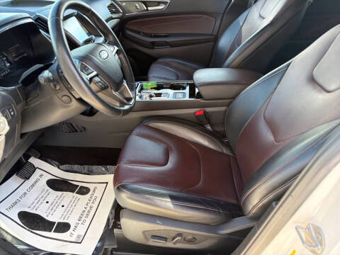 2020 Ford Edge Titanium