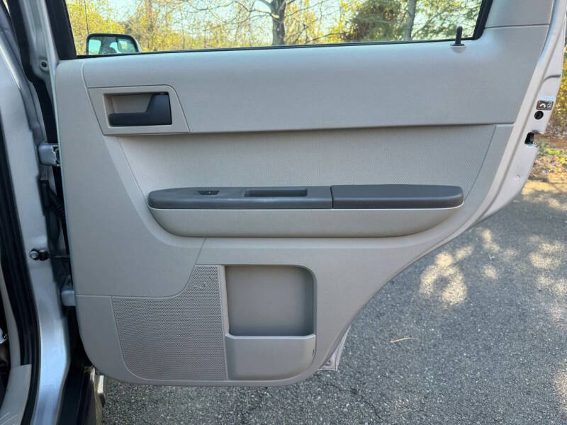 2011 Ford Escape XLS