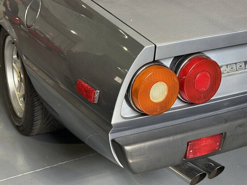 1983 Ferrari 400i 9
