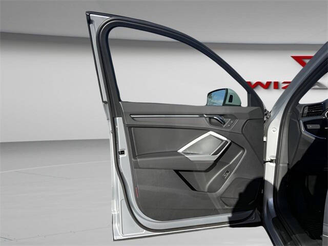 2020 Audi Q3 quattro Premium 45 TFSI