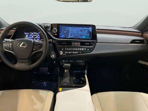 2025 Lexus ES 350