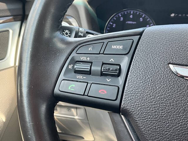 2017 Genesis G80