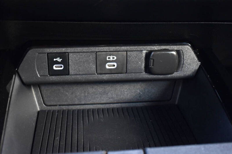 2023 Toyota Prius LE