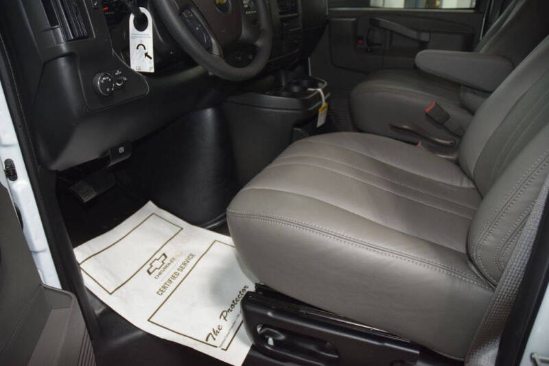 2026 Chevrolet Express LS 3500