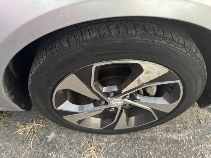 2019 Chevrolet Sonic Premier Auto