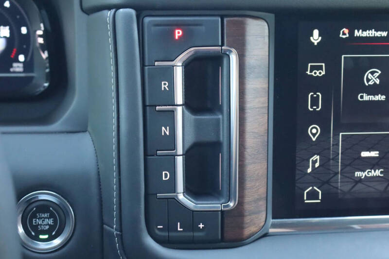 2023 GMC Yukon Denali Ultimate