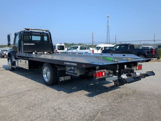 2026 Freightliner M2 106