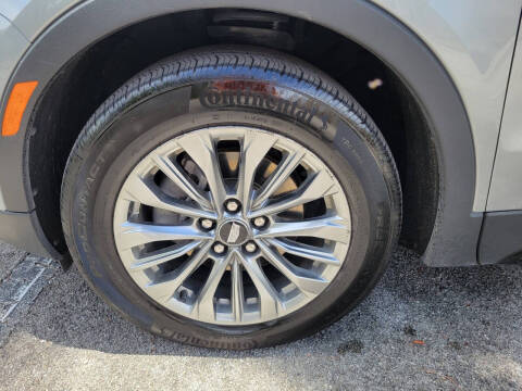 2025 Cadillac XT4 Premium Luxury