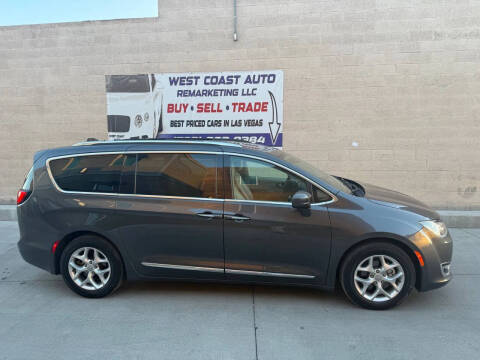 2017 Chrysler Pacifica Touring-L Plus