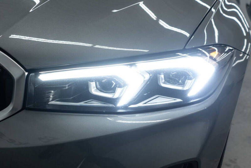 2025 BMW 3 Series 330i xDrive