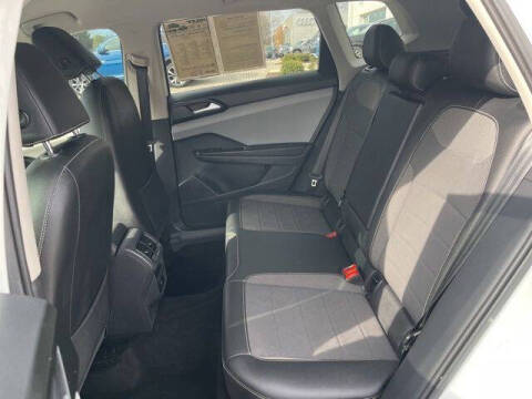 2023 Volkswagen Taos SE