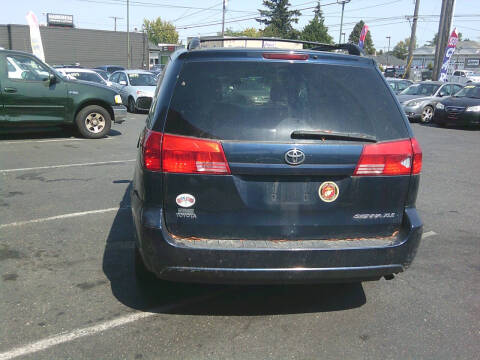 2004 Toyota Sienna