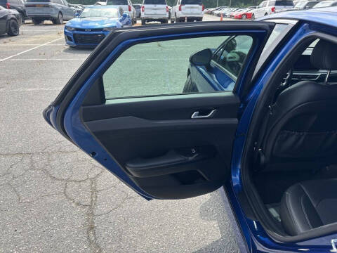 2022 Kia K5