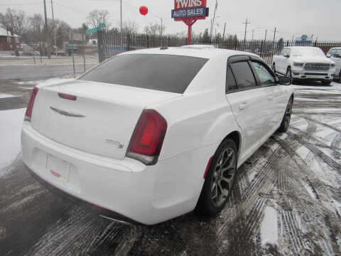 2017 Chrysler 300