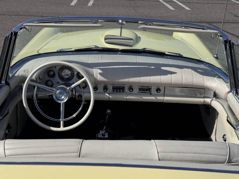 1957 Ford Thunderbird