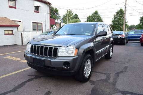 2007 Jeep Grand Cherokee for sale at L&J AUTO SALES in Birdsboro PA
