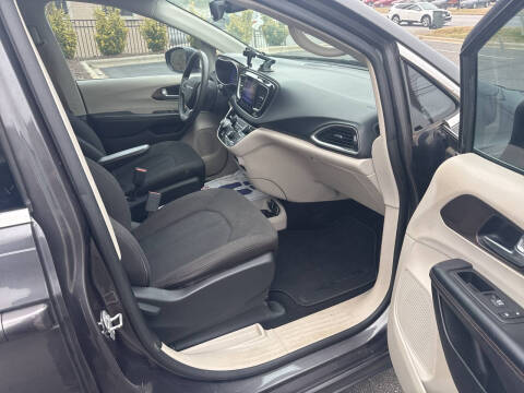 2017 Chrysler Pacifica Touring